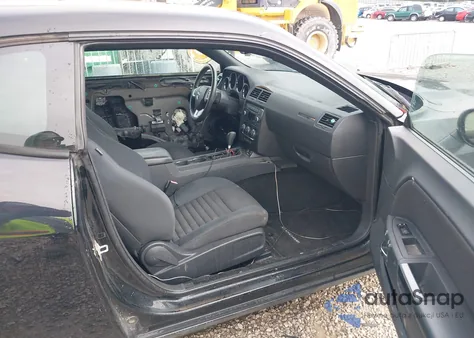 2013 Dodge Challenger Sxt z USA, uszkodzony, nr VIN 2C3CDYAG3DH548883